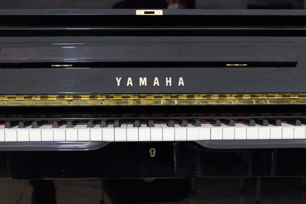 Piano Vertical Yamaha U1 Negro Brillante - Japón - Imagen 6